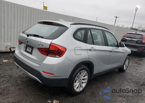 2015 BMW X1 xDrive28I из США, поврежденный, VIN WBAVL1C55FVY40312